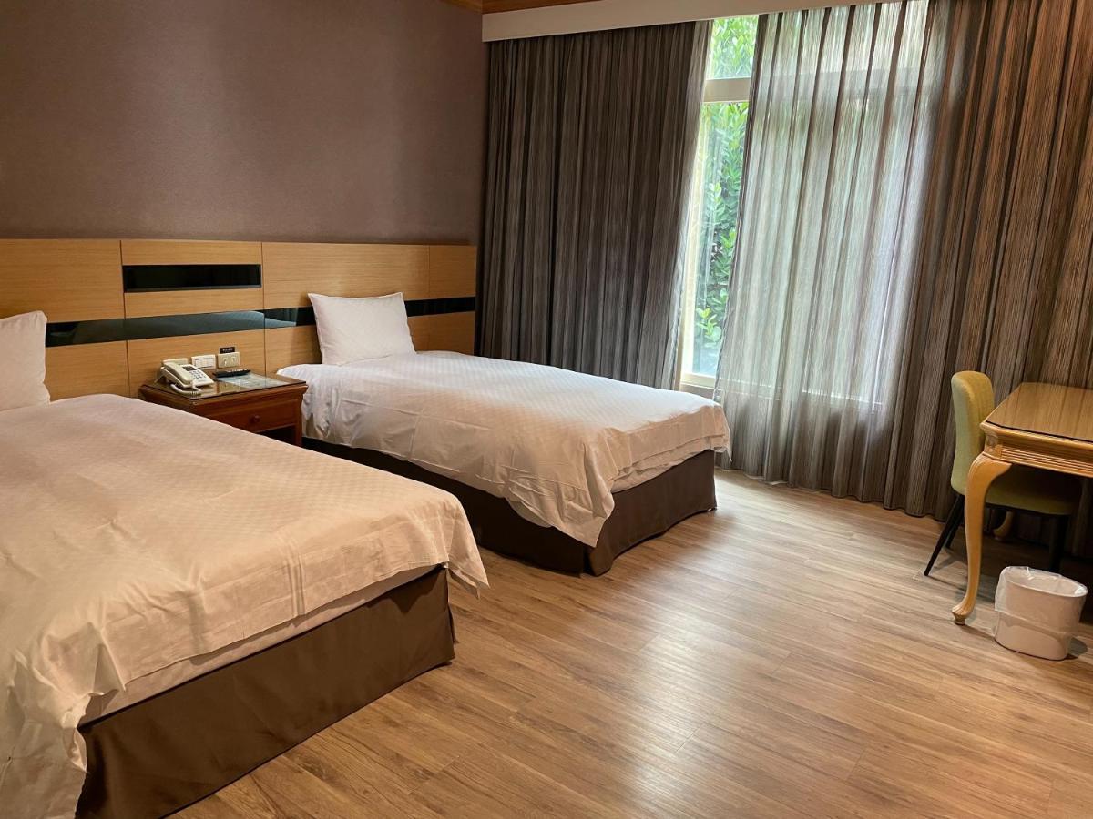 Chia Shih Pao Hotel Taibao Esterno foto