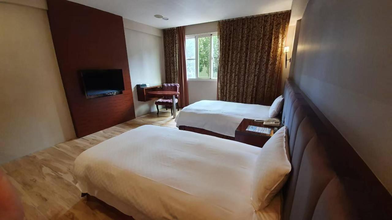 Chia Shih Pao Hotel Taibao Esterno foto