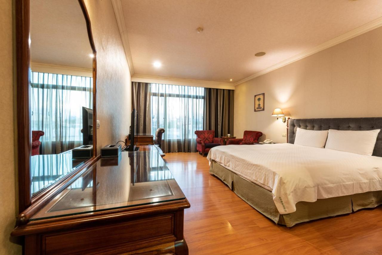 Chia Shih Pao Hotel Taibao Esterno foto