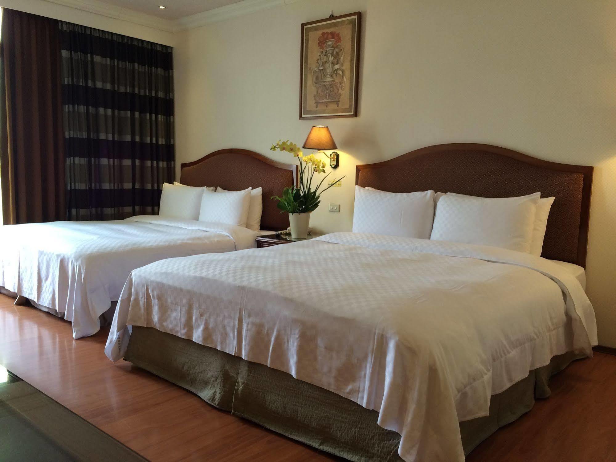 Chia Shih Pao Hotel Taibao Esterno foto